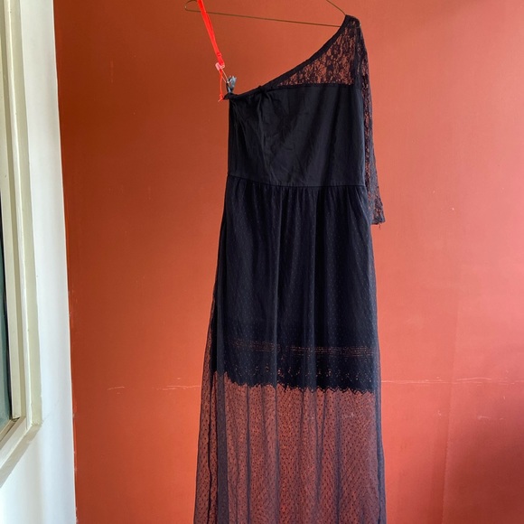 Elle Marvel Black Lace Dress. Size-S. - Picture 6 of 16